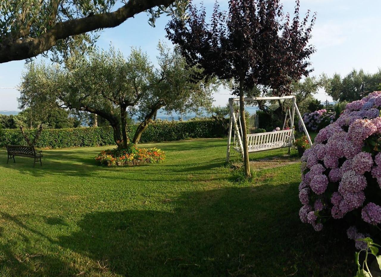 Il Poggio Degli Ulivi Apartman Trevignano Romano Kültér fotó